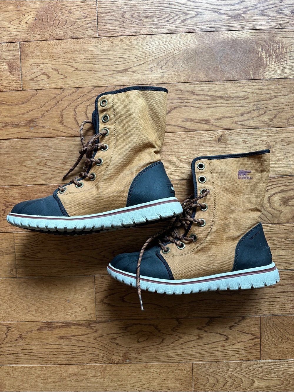 SOREL 1964 Women’s Canvas Boots